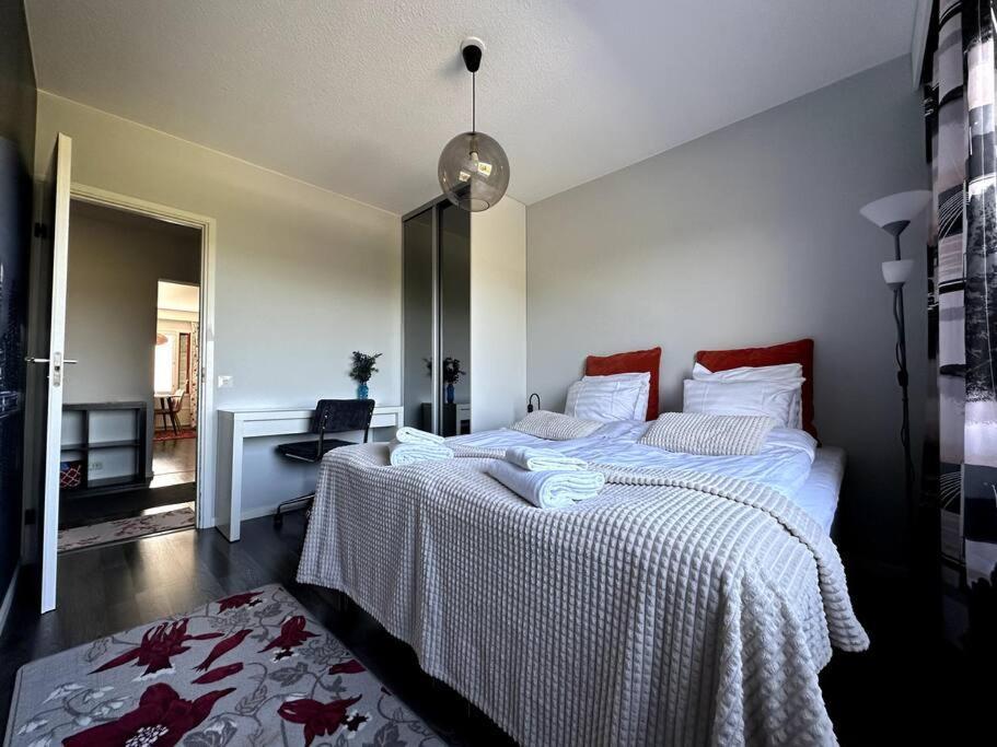 רובניימי Aurora Apartment 2Bdr Wsauna מראה חיצוני תמונה