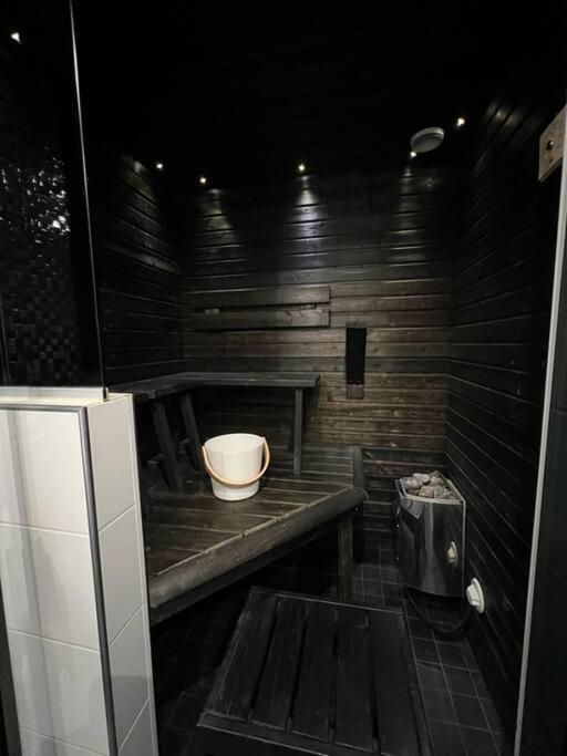 רובניימי Aurora Apartment 2Bdr Wsauna מראה חיצוני תמונה